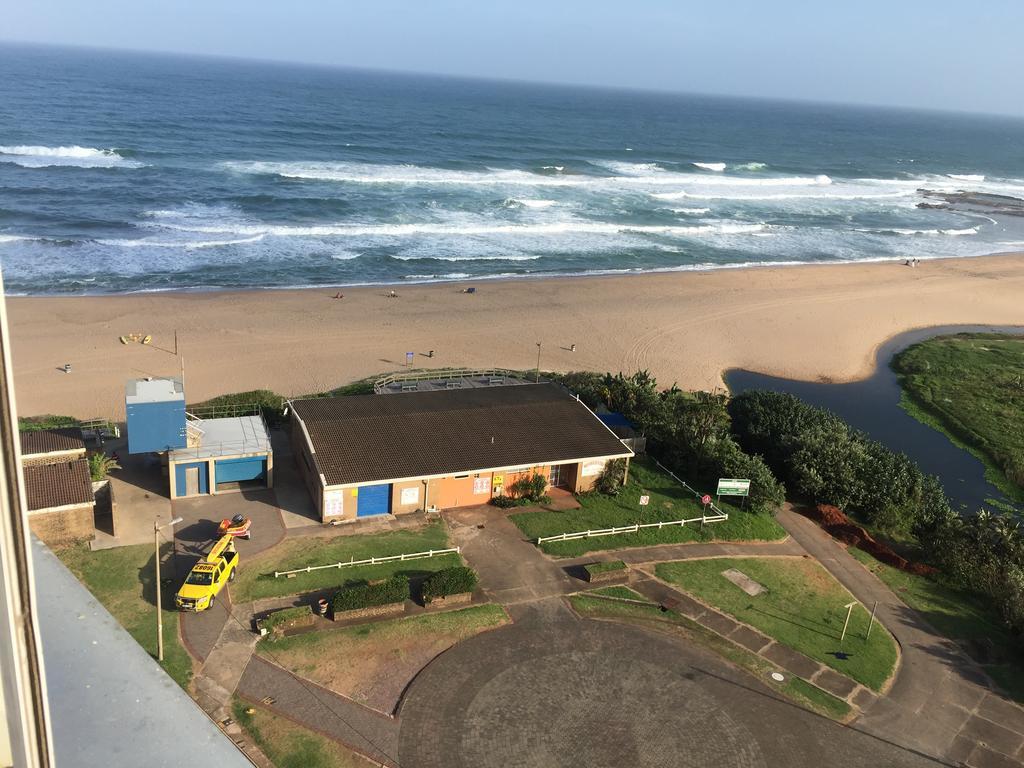 Shangri-La Beach Front Holiday Apartments Amanzimtoti Exteriér fotografie